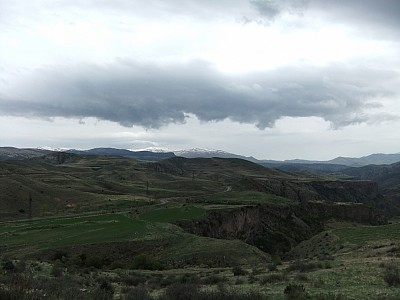 Մեր միջի հակասություններին նայենք թռչնի թռիչքի բարձրությունից